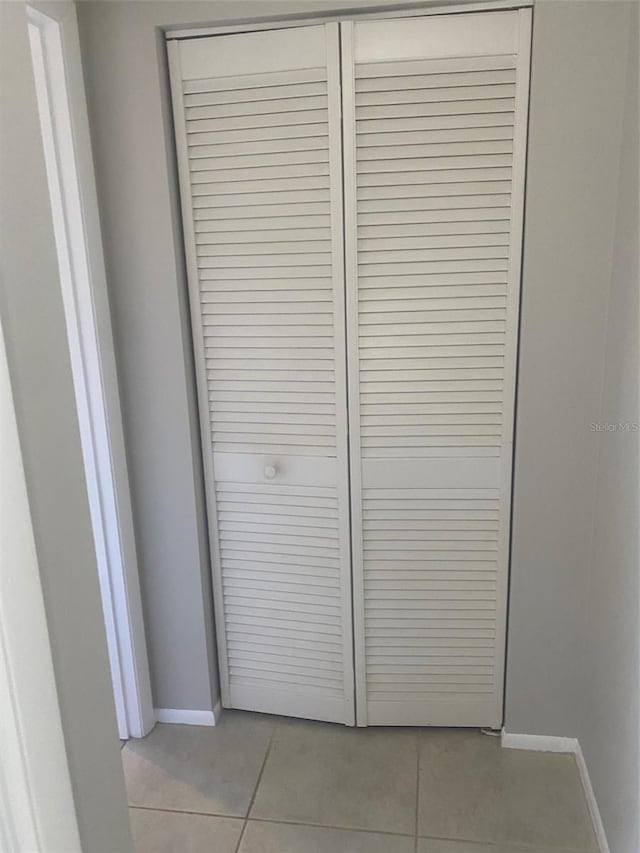 2408 Victory Palm Dr, Edgewater, FL 32141 - detailed view of baseboards