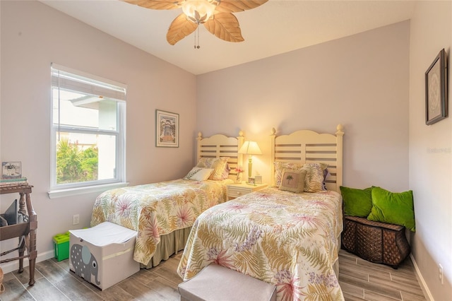 bedroom featuring ceiling fan