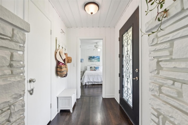 entrance foyer with ceiling fan and dark hardwood / wood-style floors