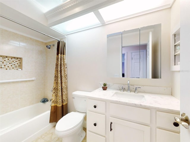 full bathroom featuring shower / bathtub combination with curtain, vanity, and toilet