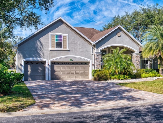 view of front facade featuring a garage