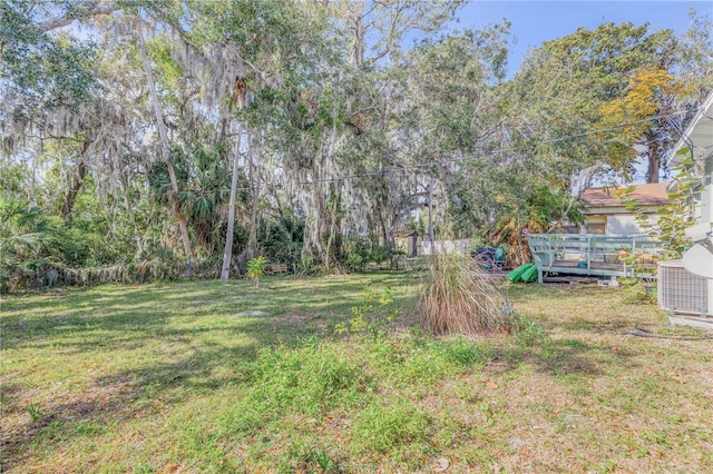 view of yard featuring central AC