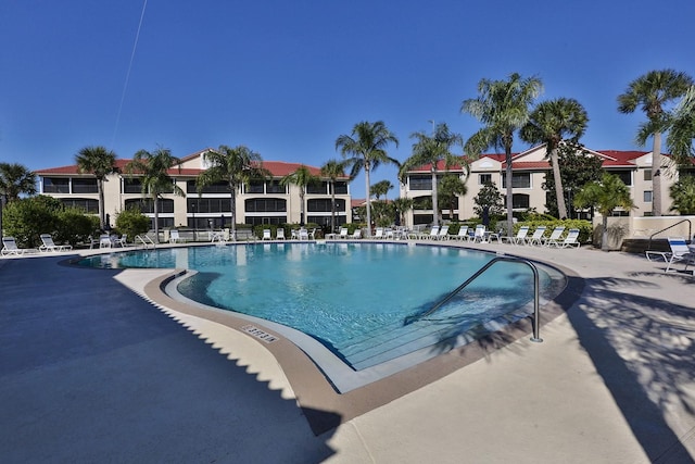 view of swimming pool featuring a patio