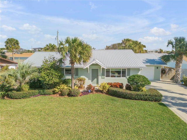 single story home featuring a front yard