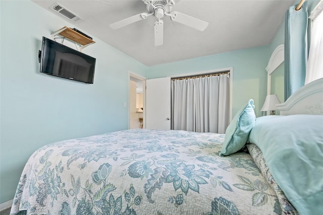 bedroom featuring ceiling fan