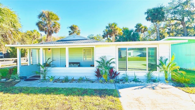 view of front facade featuring covered porch