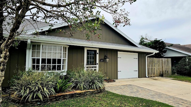 view of front facade with a garage