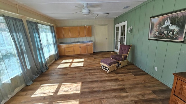 26 Birdie Dr, New Smyrna Beach, FL 32168 - kitchen featuring visible vents, dark wood finished floors, and a ceiling fan