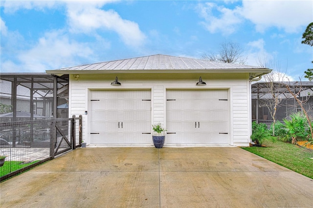 view of detached garage