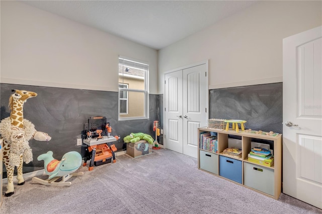 game room with carpet flooring