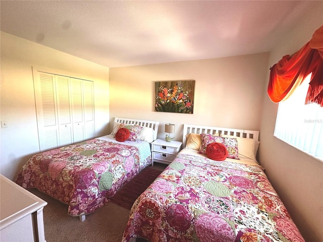 bedroom featuring a closet