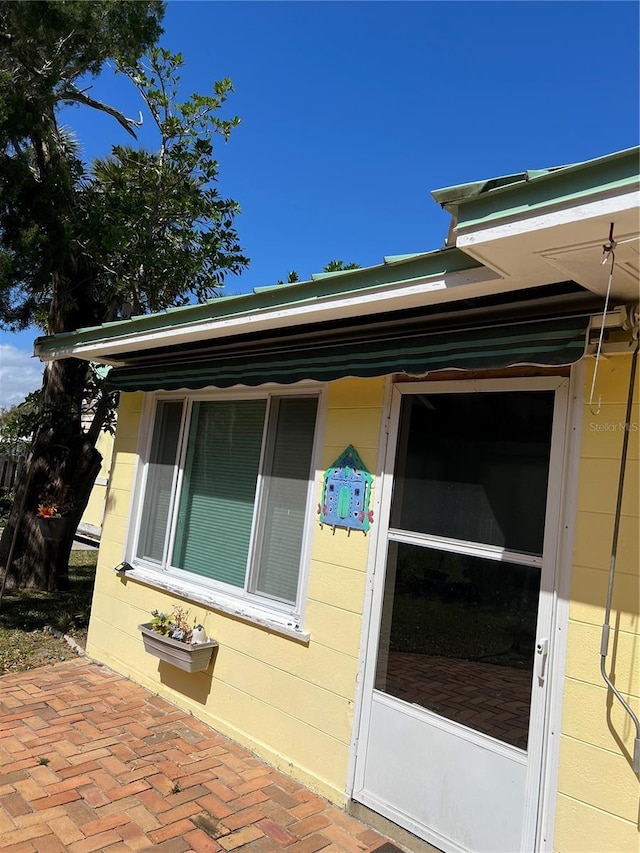 630 Yupon Ave, New Smyrna Beach, FL 32169 - details featuring concrete block siding