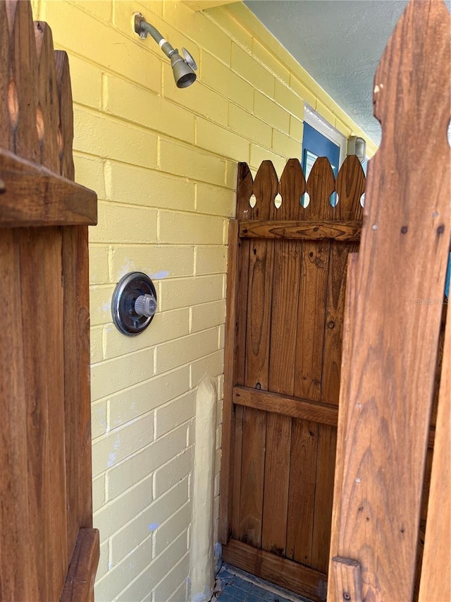 630 Yupon Ave, New Smyrna Beach, FL 32169 - view of gate