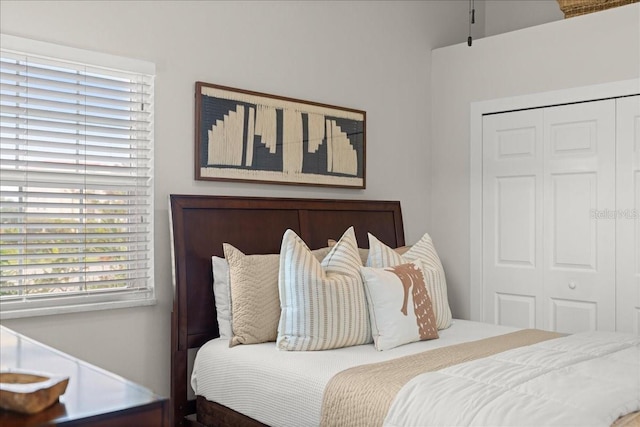 bedroom featuring a closet