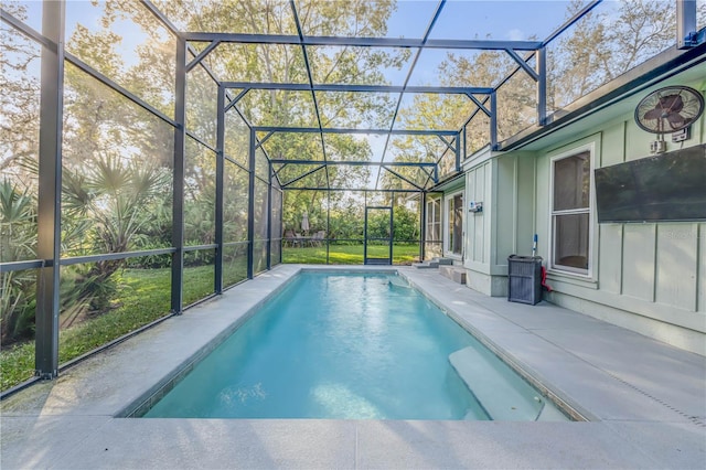 550 Bottlebrush Ct, New Smyrna Beach, FL 32168 - outdoor pool with a lanai and a patio area