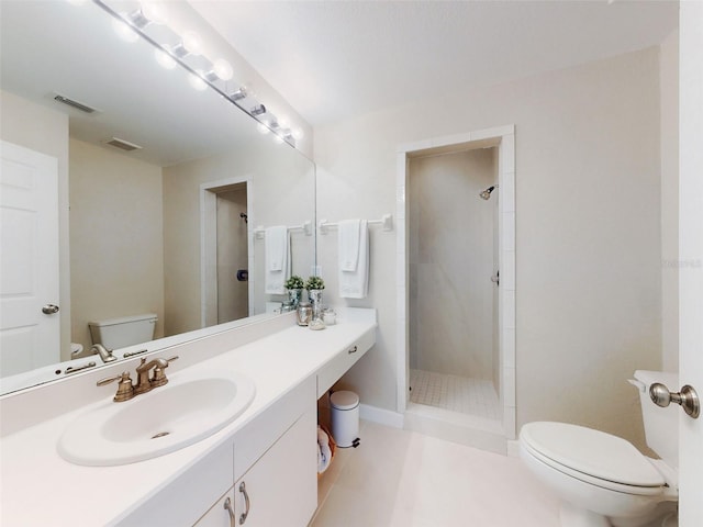 2700 N Peninsula Ave Unit 114, New Smyrna Beach, FL 32169 - full bath with visible vents, toilet, and tiled shower