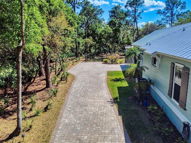 2656 Old Smyrna Trl, New Smyrna Beach, FL 32168 - view of yard with decorative driveway
