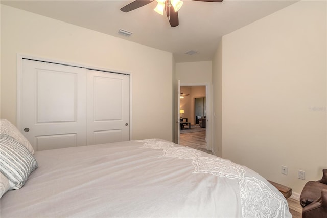 3331 Torre Blvd, New Smyrna Beach, FL 32168 - bedroom featuring a ceiling fan, visible vents, and a closet