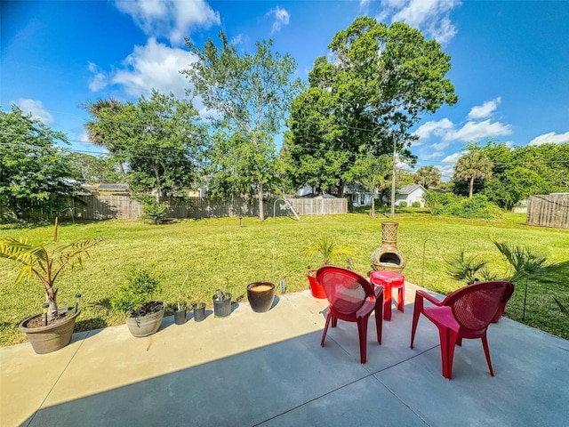 2218 Orange Tree Dr, Edgewater, FL 32141 - view of patio featuring a fenced backyard