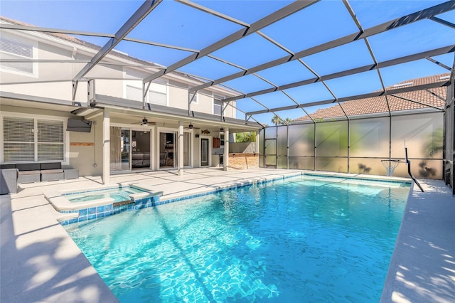 495 Venetian Villa Dr, New Smyrna Beach, FL 32168 - view of pool featuring a pool with connected hot tub, a ceiling fan, a patio, and a lanai