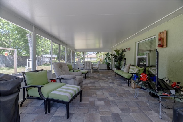 2204 Kumquat Dr, Edgewater, FL 32141 - sunroom featuring an outdoor hangout area