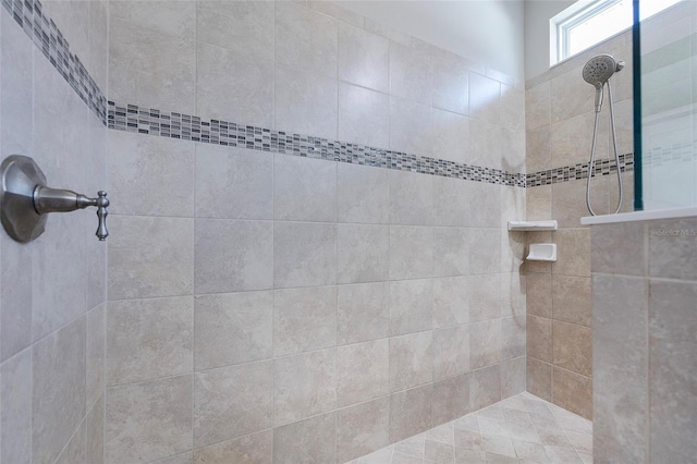 6277 W Fallsgrove Ln, Port Orange, FL 32128 - full bath featuring a tile shower