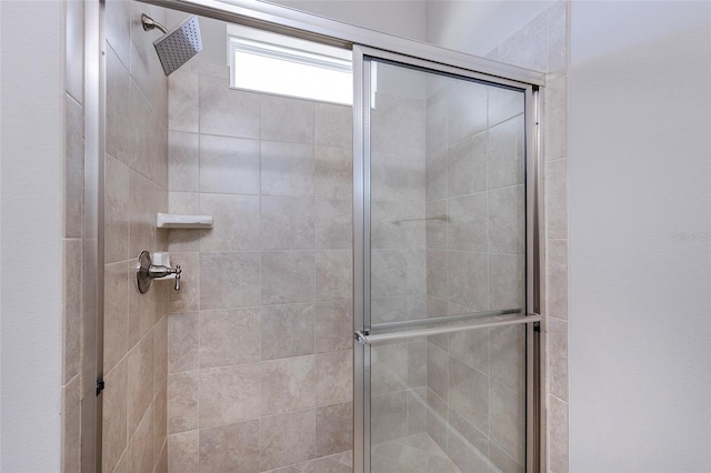 6277 W Fallsgrove Ln, Port Orange, FL 32128 - full bath featuring a stall shower