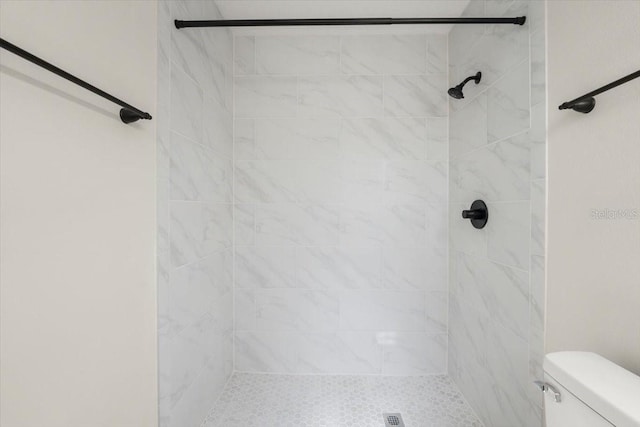 3644 Dame St, Port Orange, FL 32129 - bathroom with tiled shower and toilet