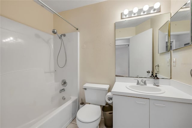 160 Reserve Cir Unit 204, Oviedo, FL 32765 - full bathroom with toilet, shower / bath combination, and vanity
