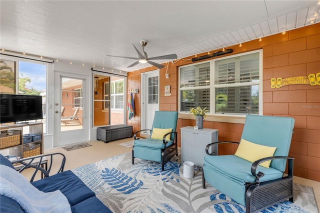2548 E Compton St, Orlando, FL 32806 - sunroom / solarium with a ceiling fan