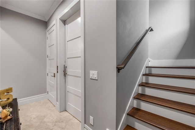 6771 Turtlemound Rd, New Smyrna Beach, FL 32169 - stairway featuring baseboards