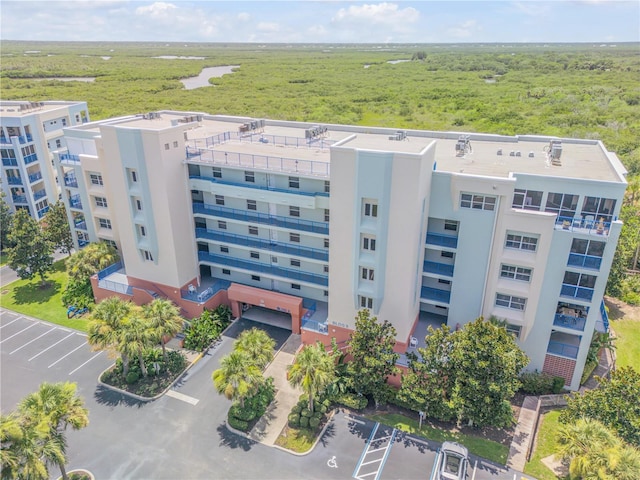 drone / aerial view of apartment complex