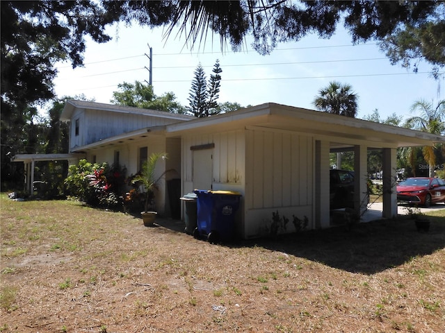 view of side of home
