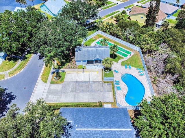 drone / aerial view of a pool