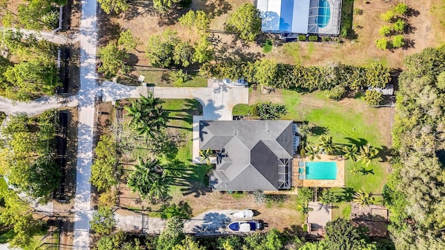 drone / aerial view of a pool