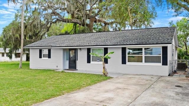 704 Lynn Ave, New Smyrna Beach, FL 32168 - photo 2