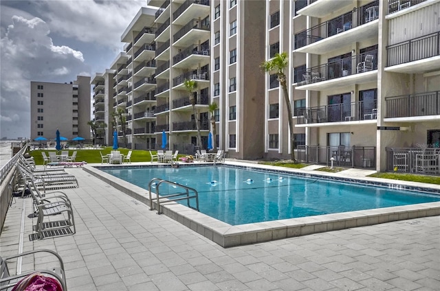 4435 S Atlantic Ave Unit 416, Port Orange, FL 32127 - view of community pool