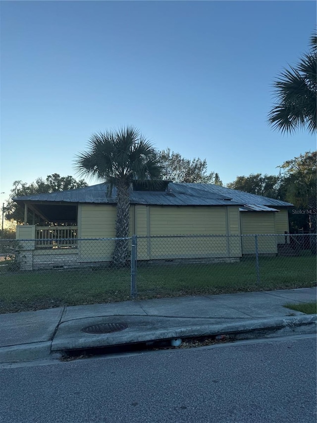 585 Washington St, New Smyrna Beach, FL 32168 - photo 2