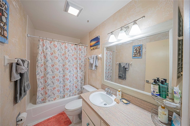 3615 S Atlantic Ave Unit 211, Daytona Beach, FL 32118 - bathroom with shower / bath combination with curtain, vanity, and toilet