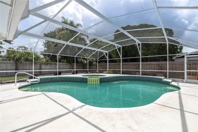 38 Fairway Cir, New Smyrna Beach, FL 32168 - view of pool featuring a fenced backyard, a patio, a lanai, and a pool with connected hot tub