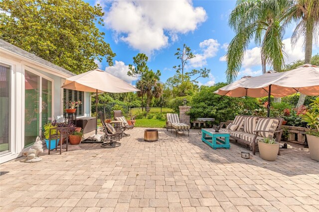 904 Clubhouse Blvd, New Smyrna Beach, FL 32168 - view of patio with an outdoor hangout area