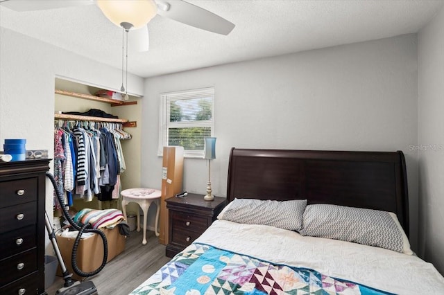 20 Putnam Ave, Ormond Beach, FL 32174 - bedroom with wood finished floors, a closet, and ceiling fan