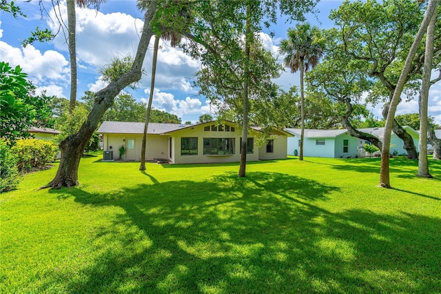 view of grassy yard