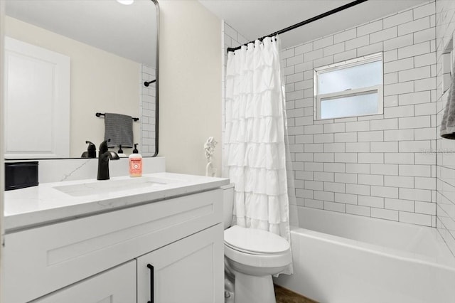 129 Rogers Pl, Port Orange, FL 32127 - bathroom with vanity and shower / bath combination with curtain