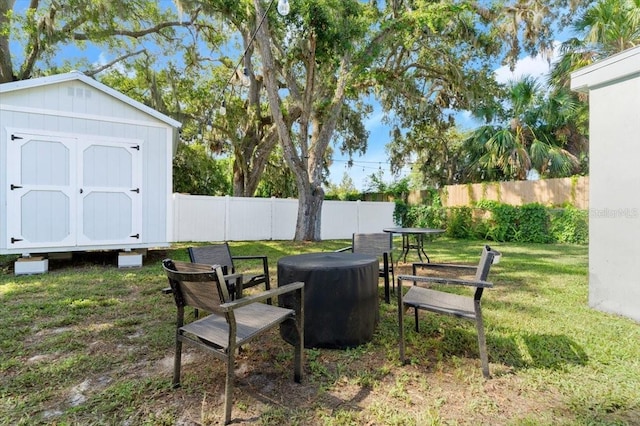 129 Rogers Pl, Port Orange, FL 32127 - fenced backyard with a storage shed