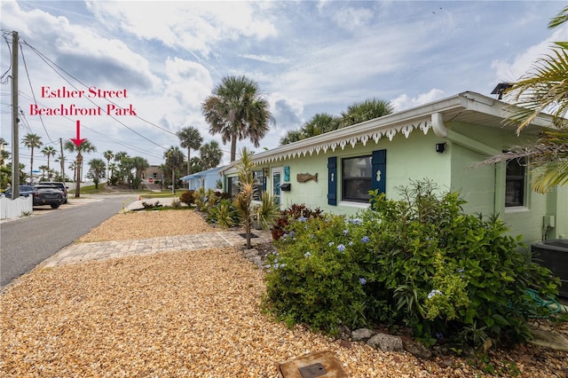 409 Esther St, New Smyrna Beach, FL 32169 - photo 2
