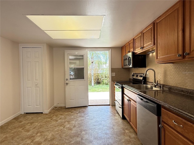 712-714 Oakwood Ave, New Smyrna Beach, FL 32169 - photo 24