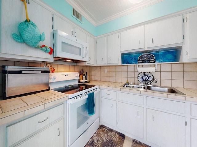 335 N Causeway Unit E50, New Smyrna Beach, FL 32169 - photo 3