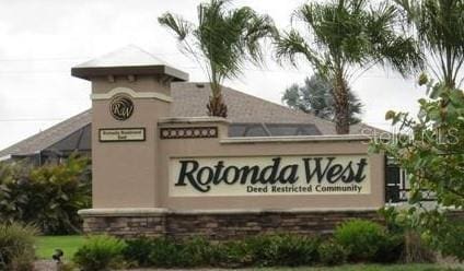 Listing photo 2 for 1052 Rotonda Cir, Rotonda West FL 33947