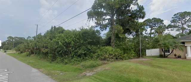 Listing photo 2 for Fernway Dr, North Port FL 34288